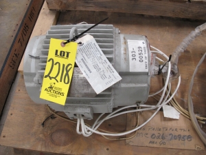 MOTOR, ELECTRIC TYPE, 10 TO 13-7/10 HORSEPOWER, 460VAC 3 PHASE 60HZ ELEC RATING, 3500/3455 RPM, 215TCZ FRAME, 12.5-17 AMPS, TOTALLY ENCLOSED ENCLOSURE, CONTINUOUS DUTY, 1.0 SERVICE FACTOR, 1-1/4" DIA SHAFT. WITH SLOT KEY INSULATION CLASS 'H' TYPE 'RH', 50C MAX AMBIENT TEMPERATURE NEMA DESIGN, 'B', NEMA LOCKED ROTOR CODES G/D, MINIMUM COOLING AIR FLOW 720/ 4000 FEET PER MINUTE, FACE MO, PART # 500826-2166R (W-44) LOADING & HANDLING FEE $15-